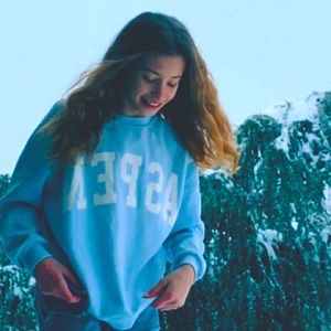 Meet your Posher, Mia